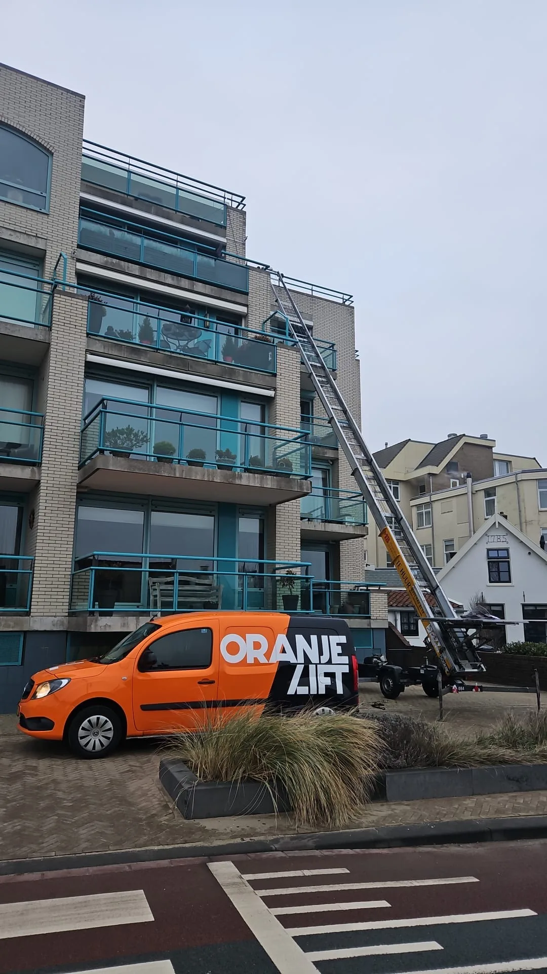 Aanhangerlift bij appartement